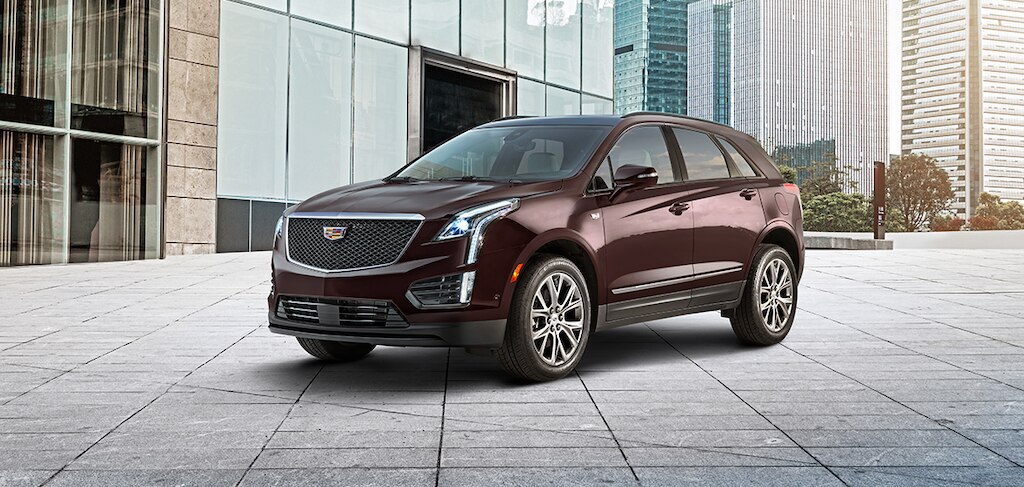 Diseño de parrilla base y lámparas frontales LED de tu crossover de lujo Cadillac XT5 2021