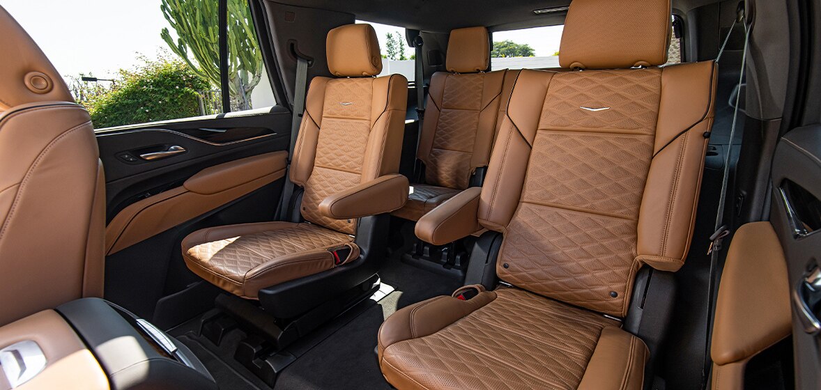 Asientos calefactables de la segunda fila de tu camioneta de lujo, Cadillac Escalade 2024