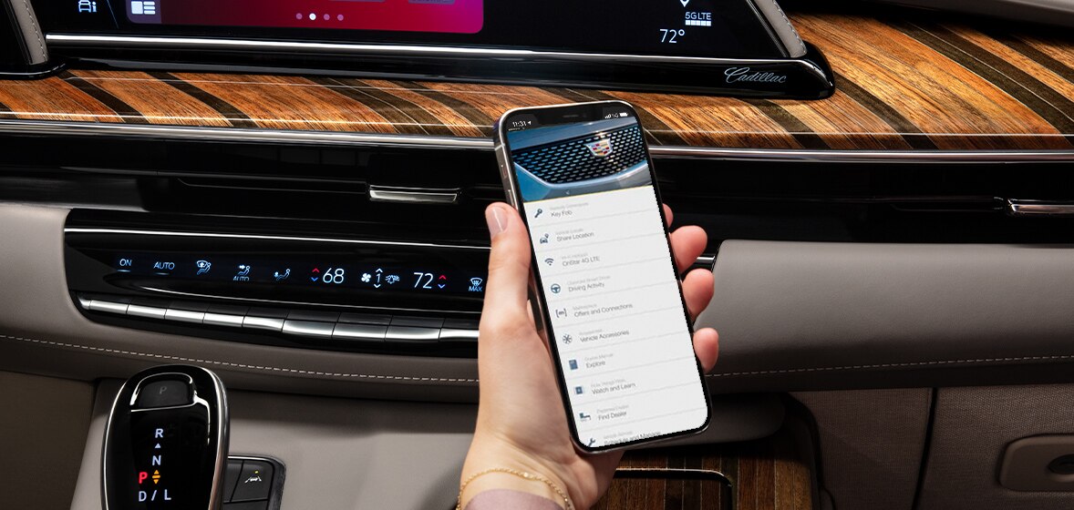 Camioneta de lujo, Cadillac Escalade 2024 integrada con Wireless Phone Projection