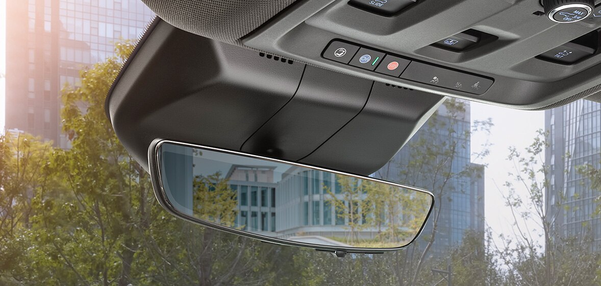 Espejo retrovisor electrónico con cámara de visión trasera HD equipado dentro de tu camioneta de lujo, Cadillac Escalade 2024
